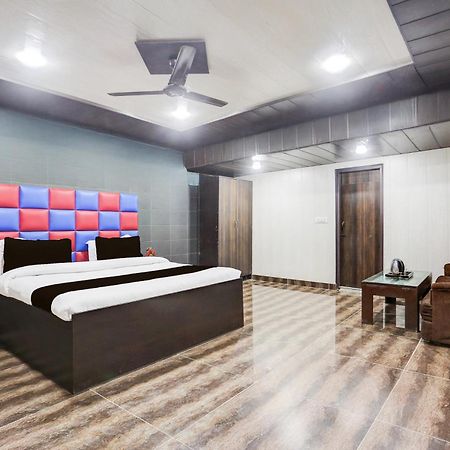 Super Townhouse Haibowal Chowk Ludhiana Exterior photo